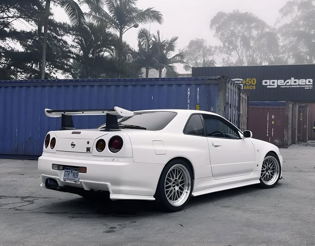 Nissan Skyline R34 GT-R V-Spec II Nür